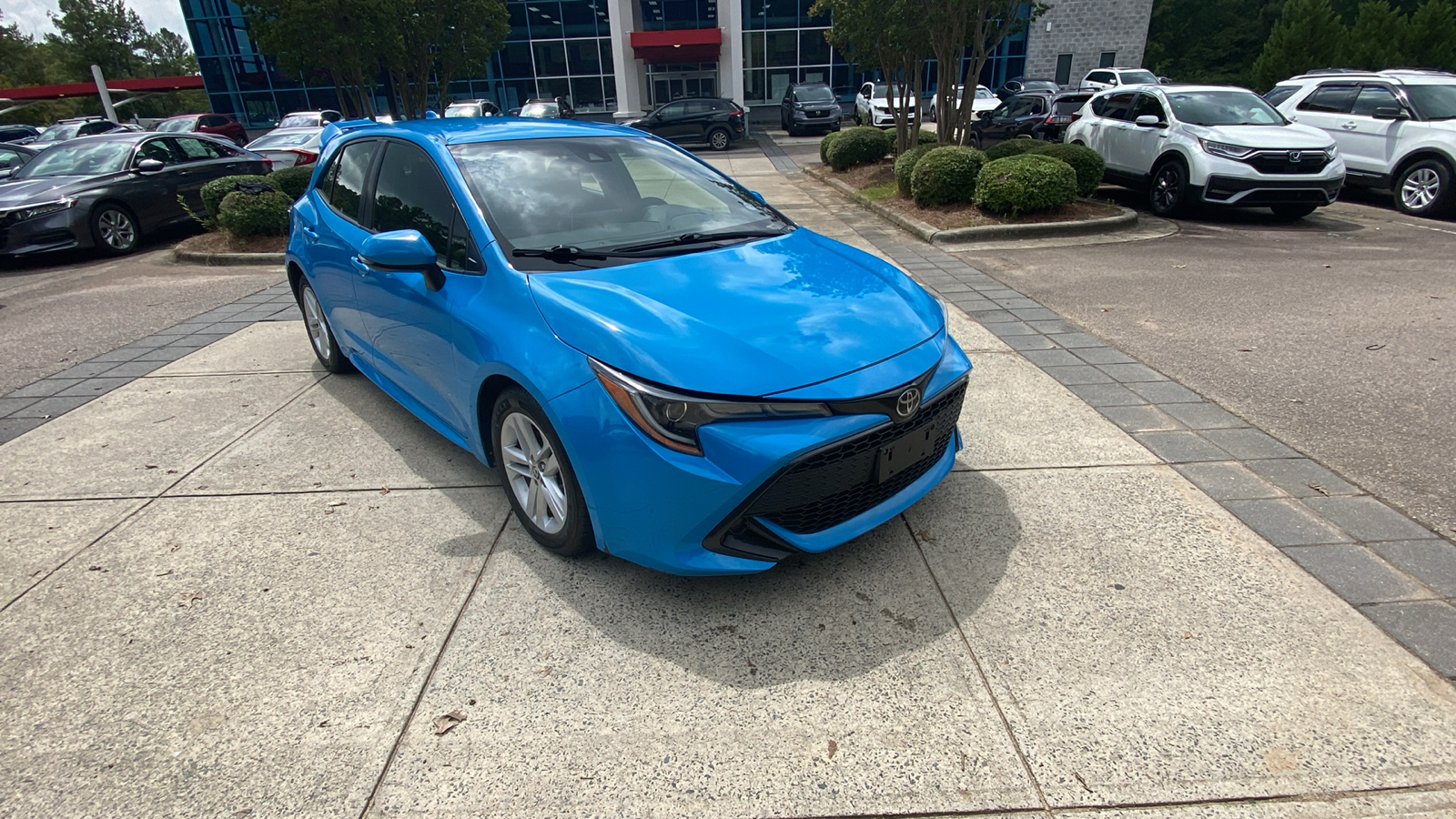 2019 Toyota Corolla Hatchback SE 1