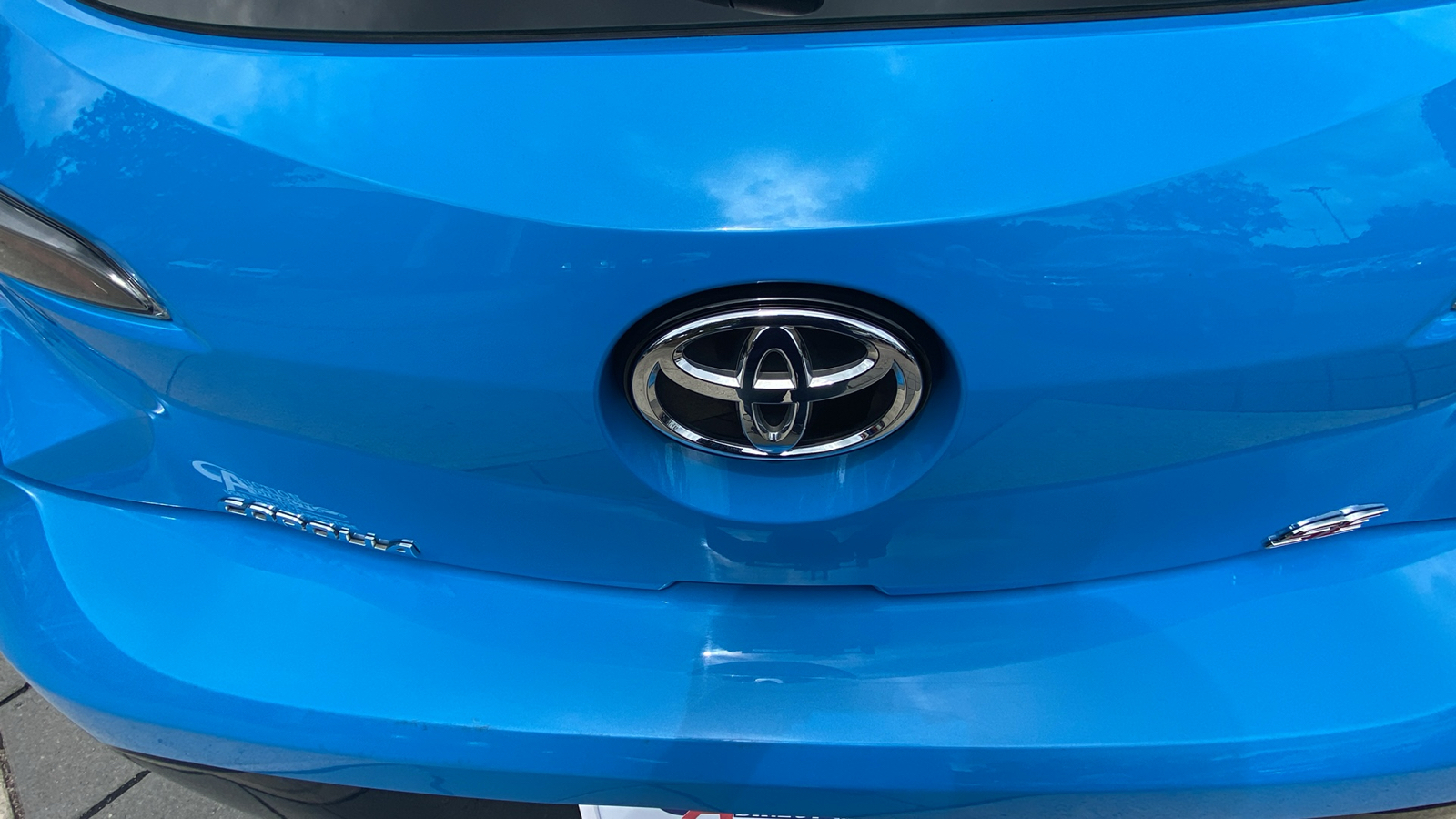 2019 Toyota Corolla Hatchback SE 12