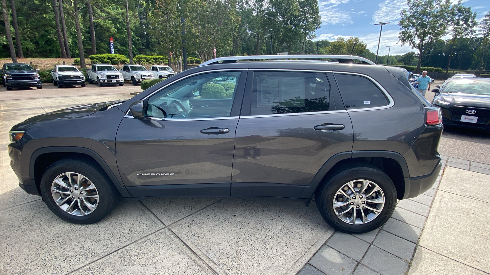 2021 Jeep Cherokee Latitude Lux 8