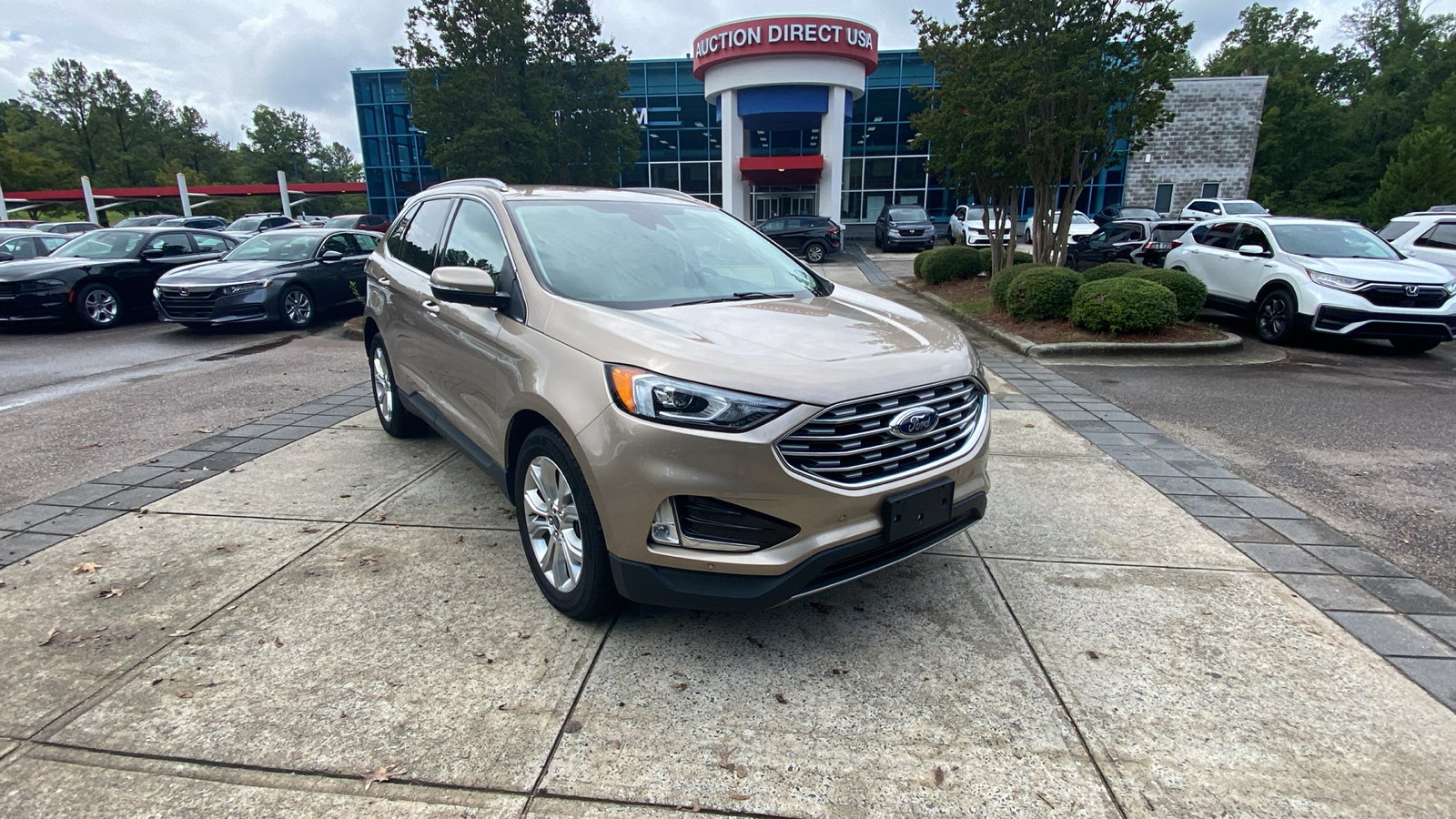 2020 Ford Edge Titanium 1