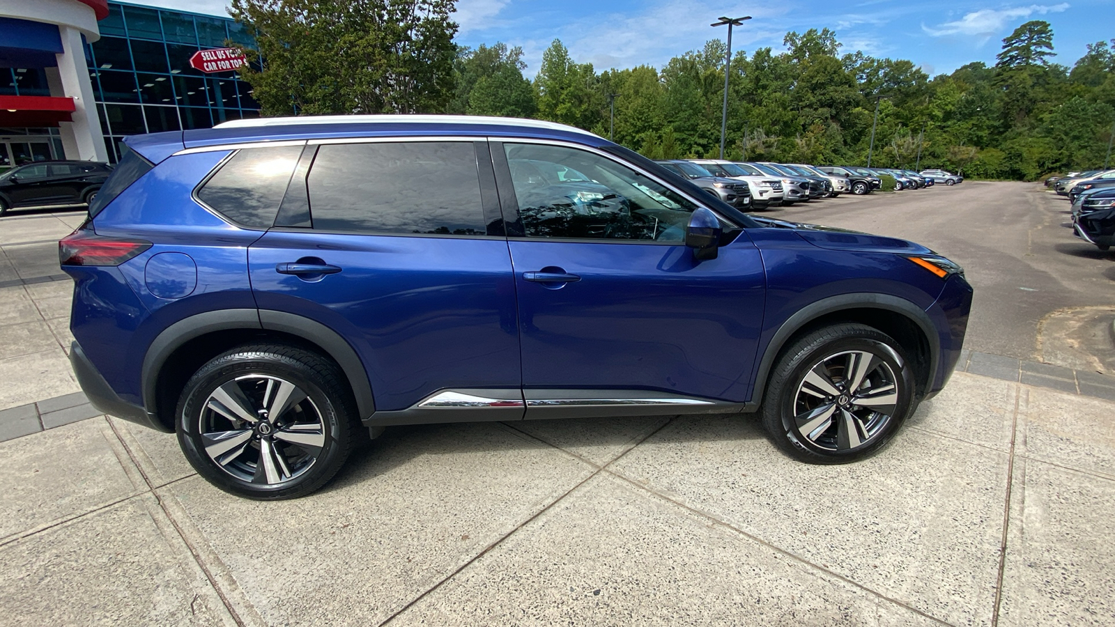 2021 Nissan Rogue SL 16