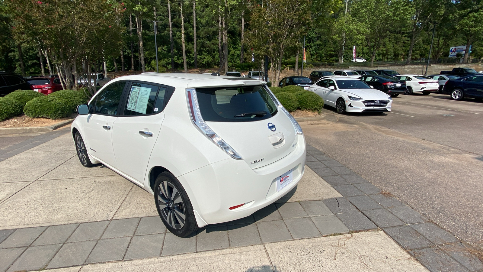 2016 Nissan Leaf SL 10