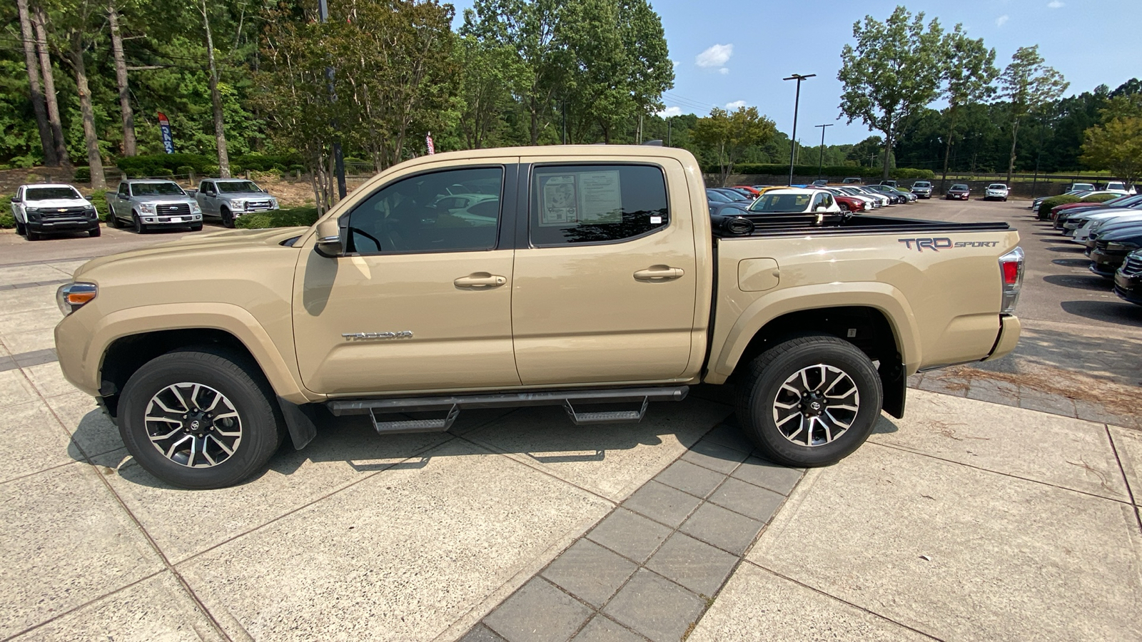 2020 Toyota Tacoma SR5 8