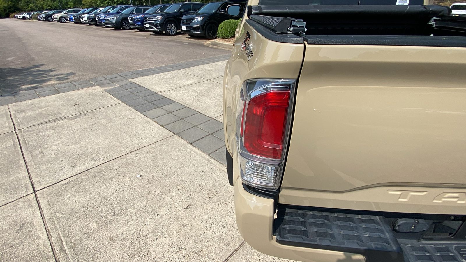 2020 Toyota Tacoma SR5 13