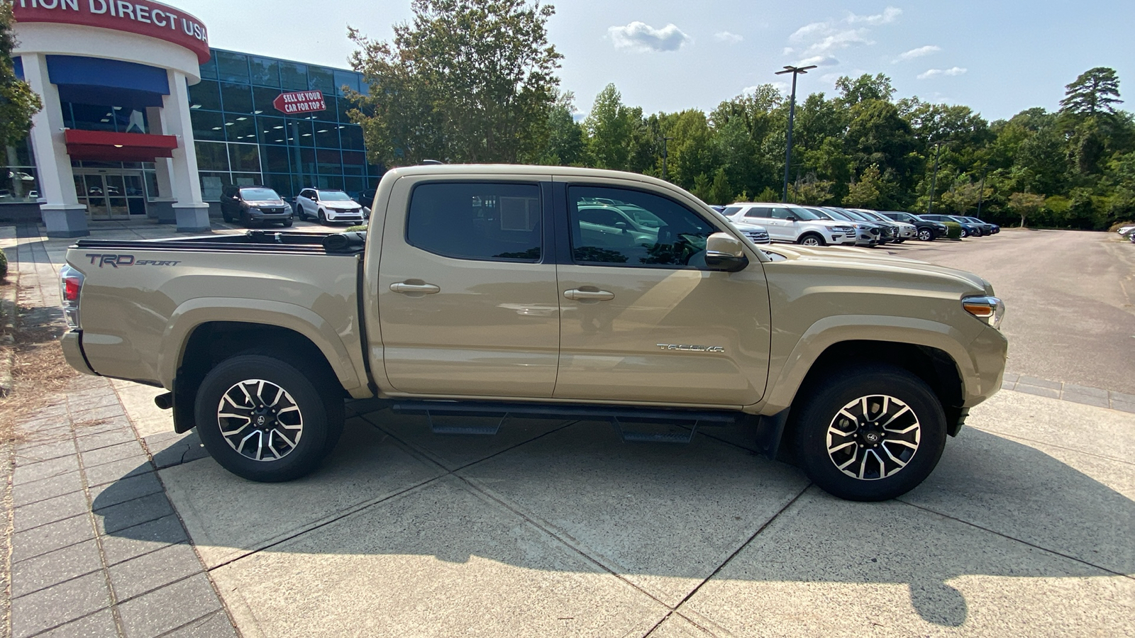 2020 Toyota Tacoma SR5 18