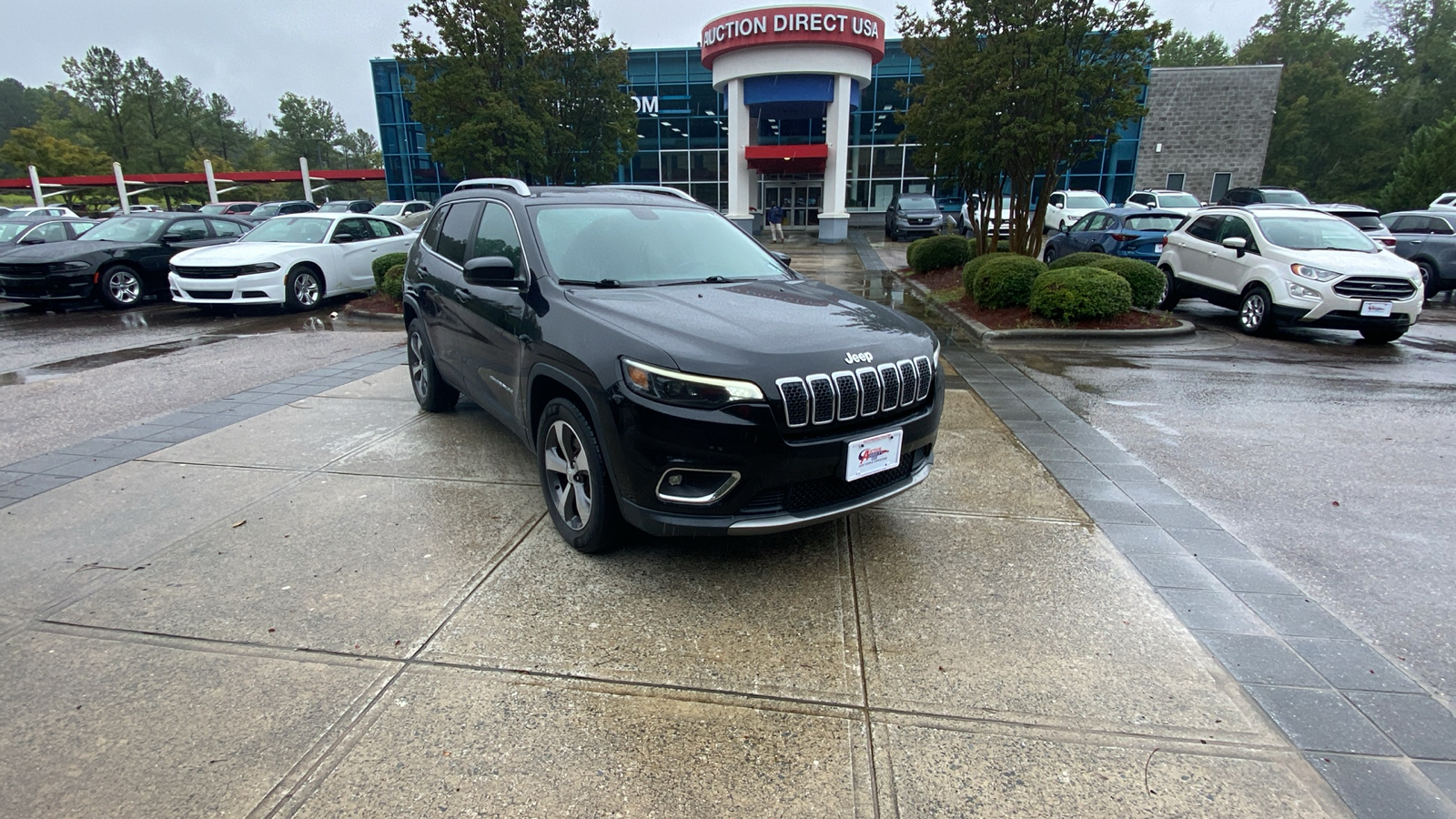 2019 Jeep Cherokee  1