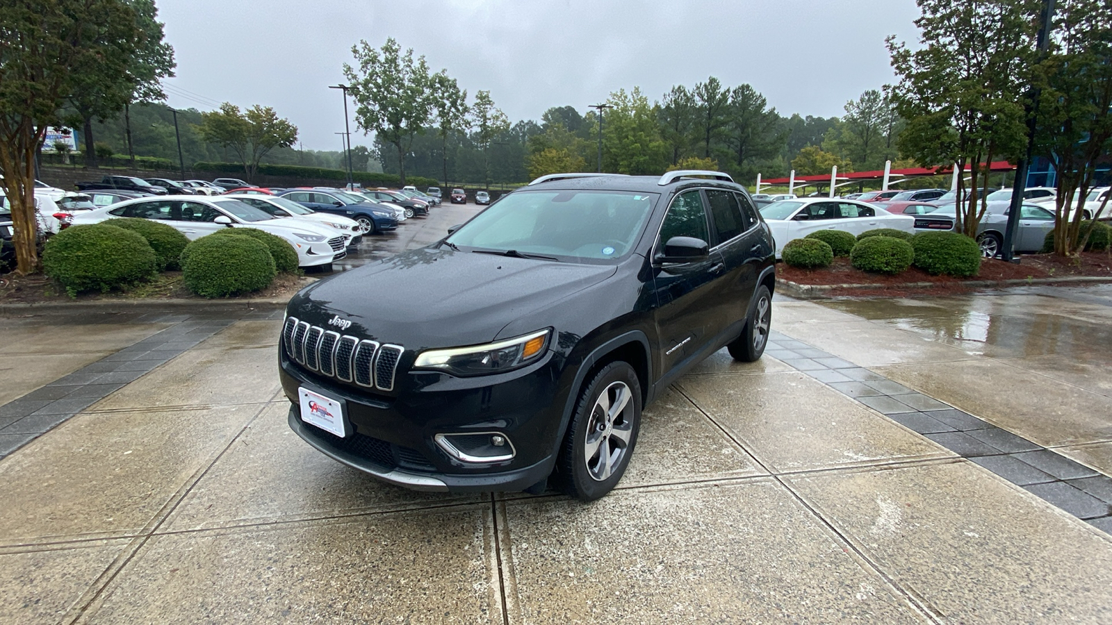 2019 Jeep Cherokee  4