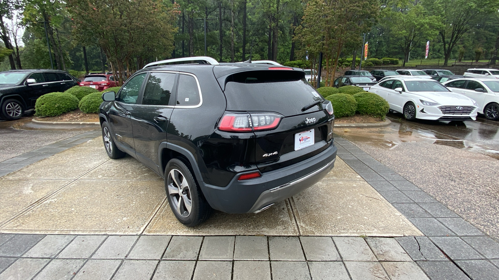 2019 Jeep Cherokee  10