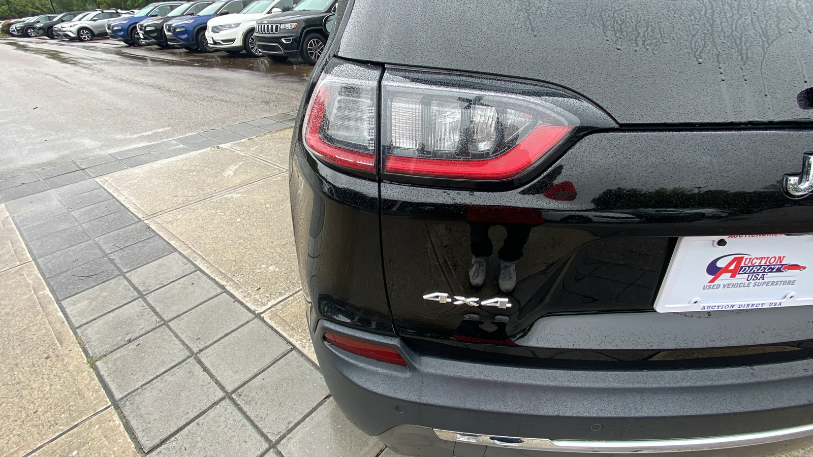 2019 Jeep Cherokee  12