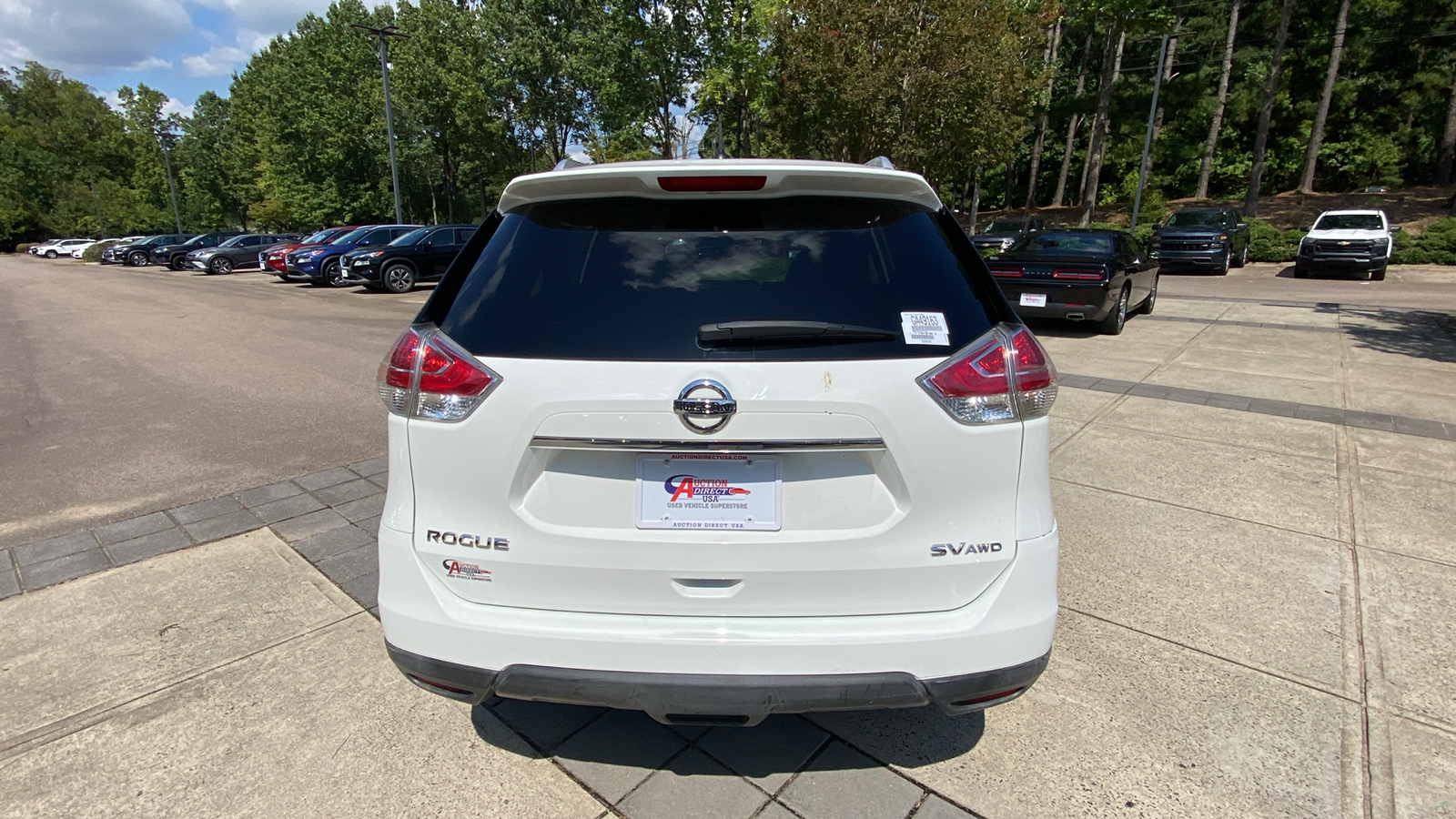 2016 Nissan Rogue SV 10