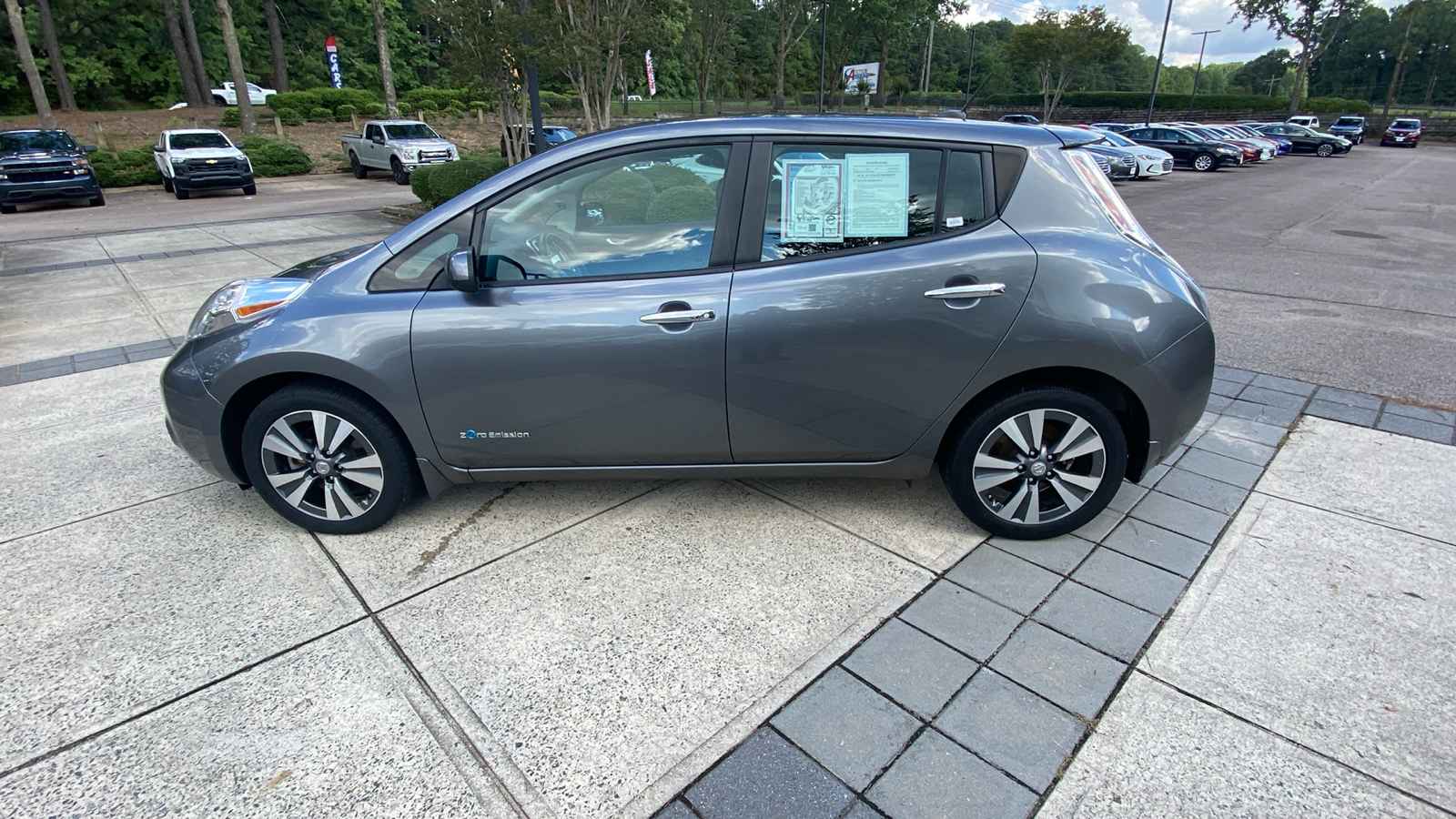 2015 Nissan LEAF  8