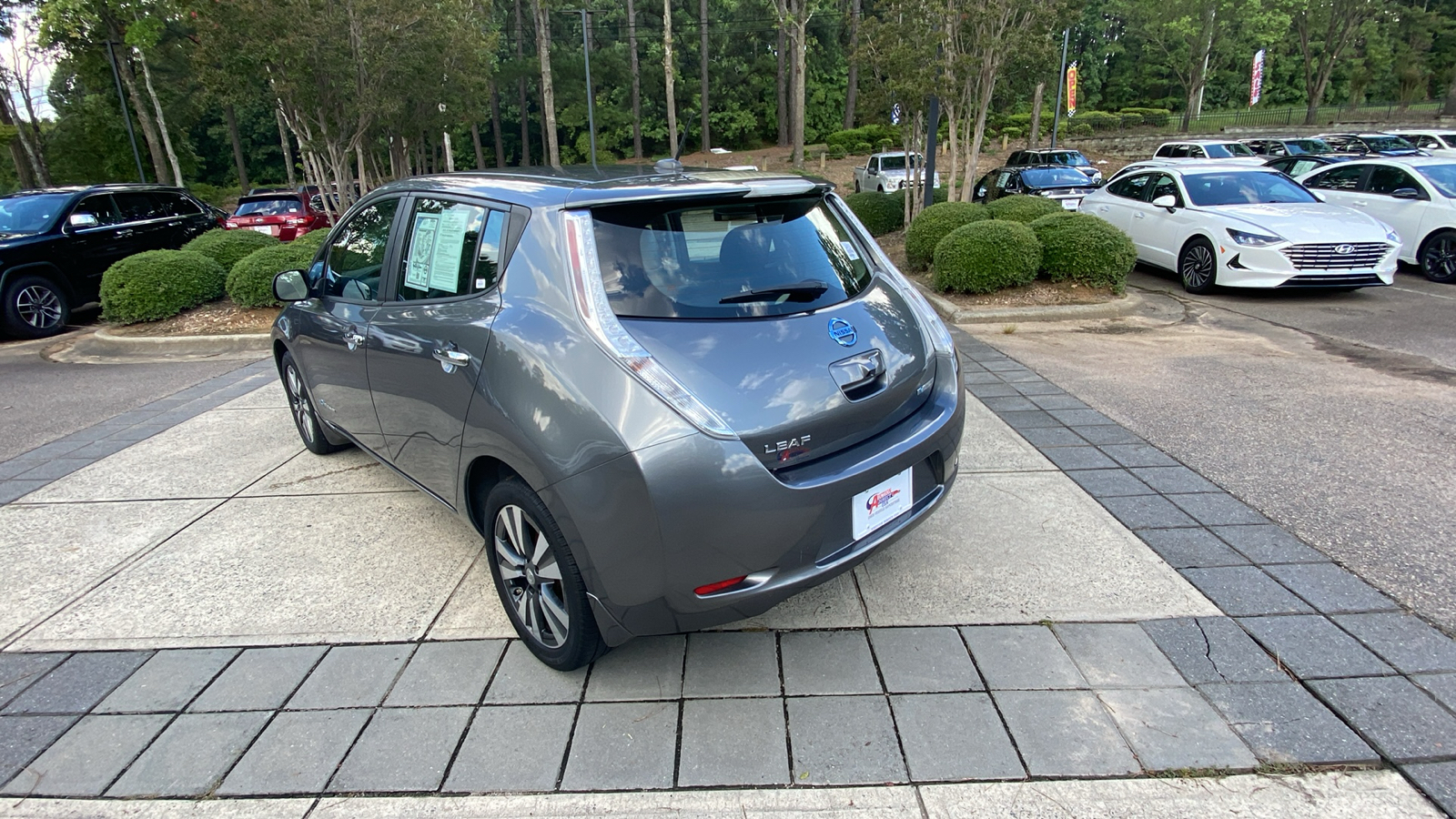 2015 Nissan LEAF  10