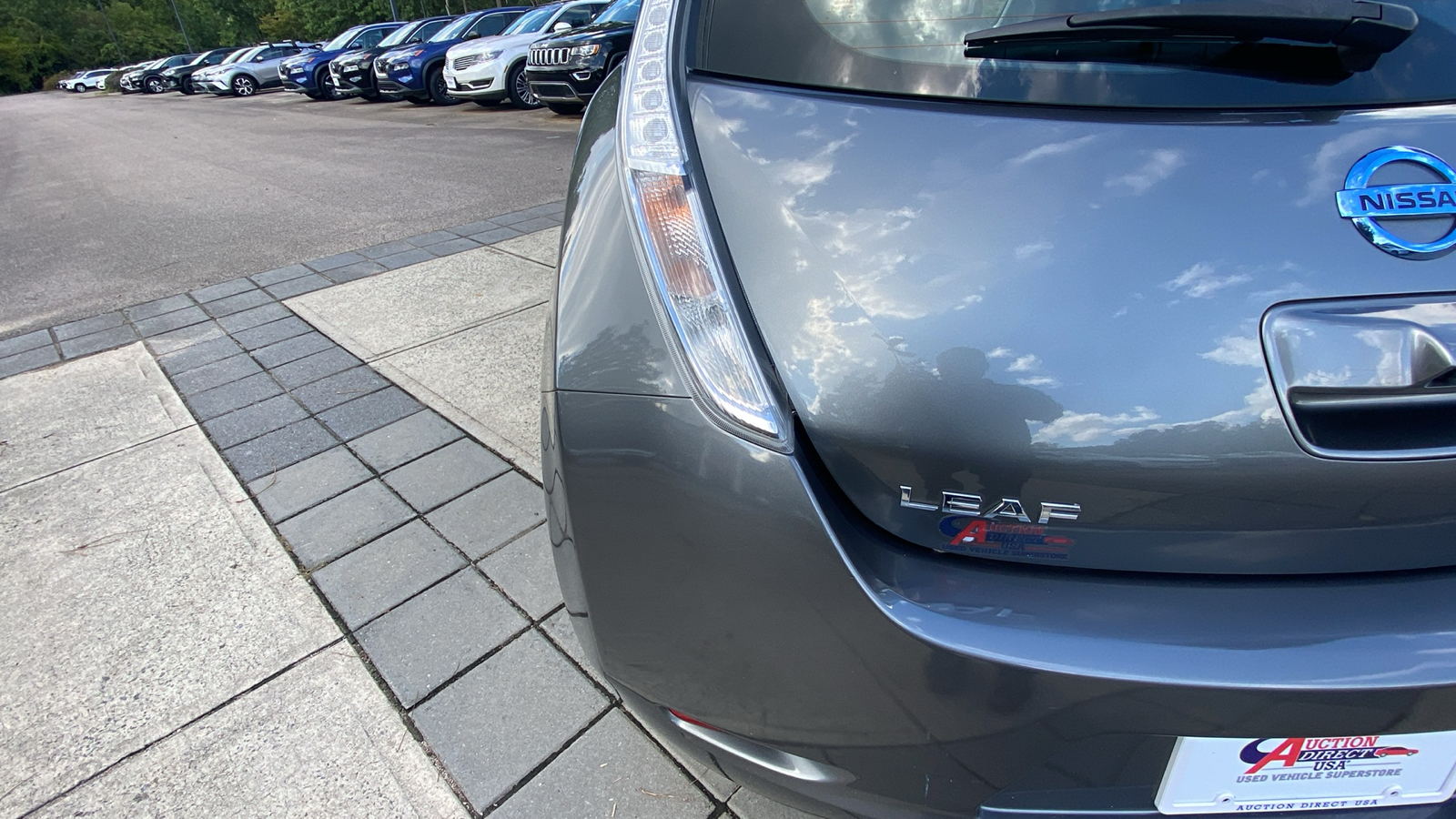 2015 Nissan LEAF  12