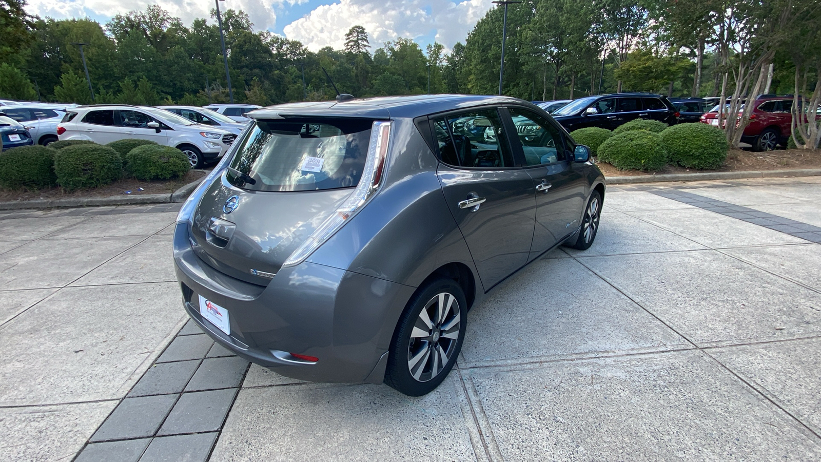 2015 Nissan LEAF  15