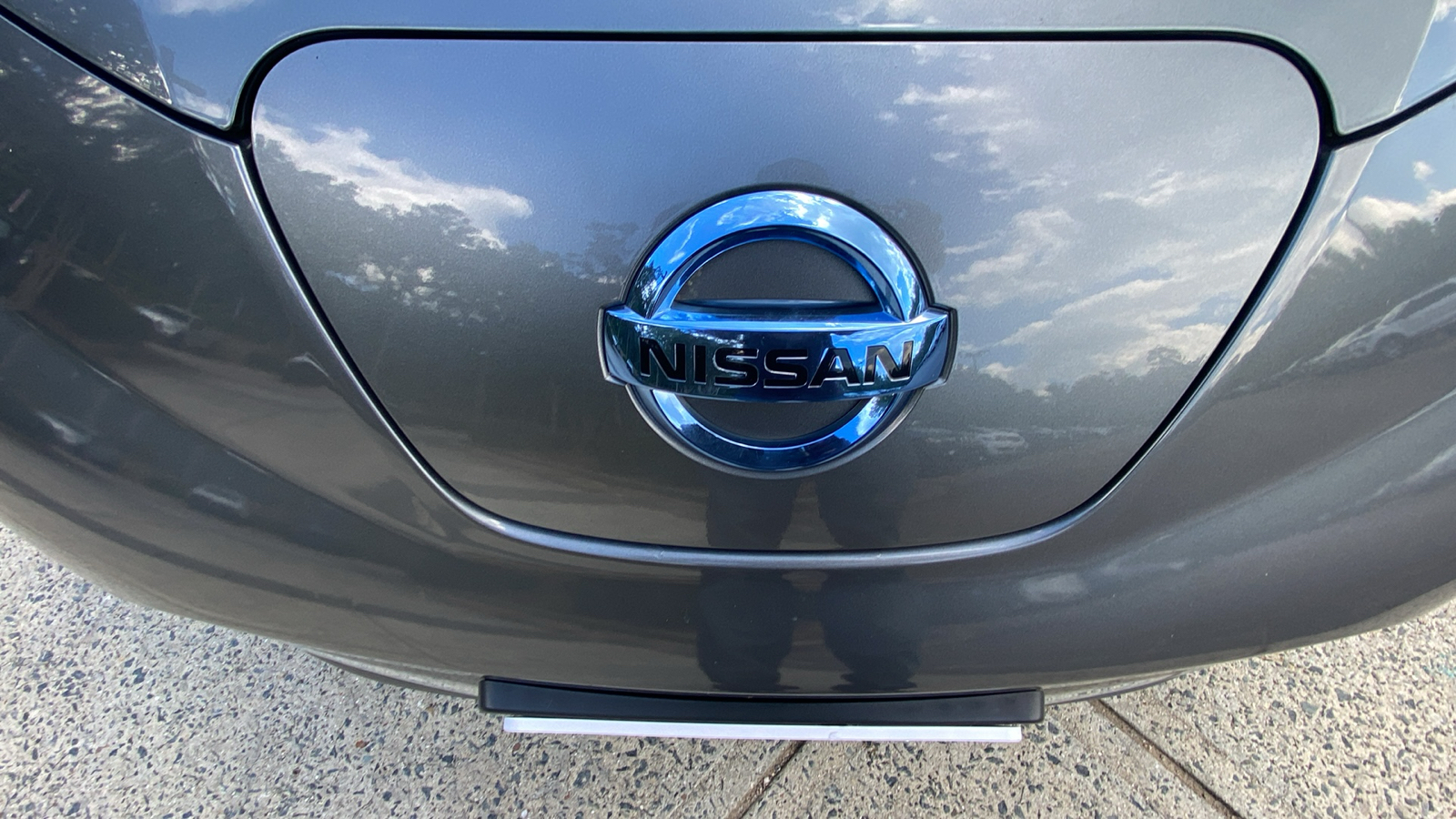 2015 Nissan LEAF  19