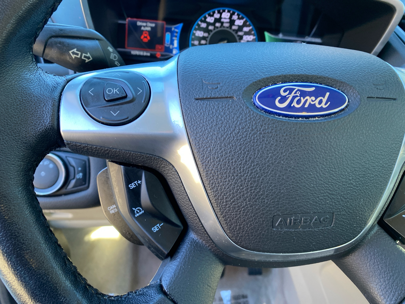 2014 Ford C-MAX Hybrid  37