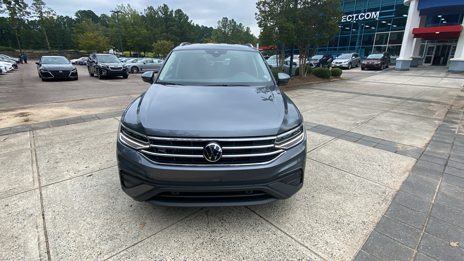 2024 Volkswagen Tiguan 2.0T SE 3