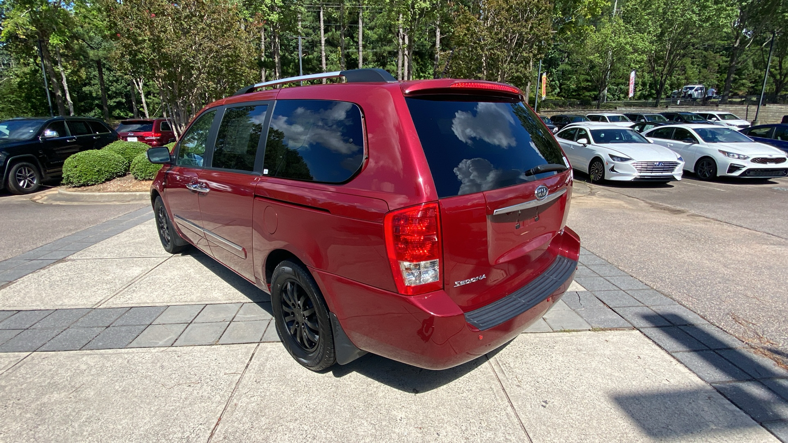 2012 Kia Sedona EX 9