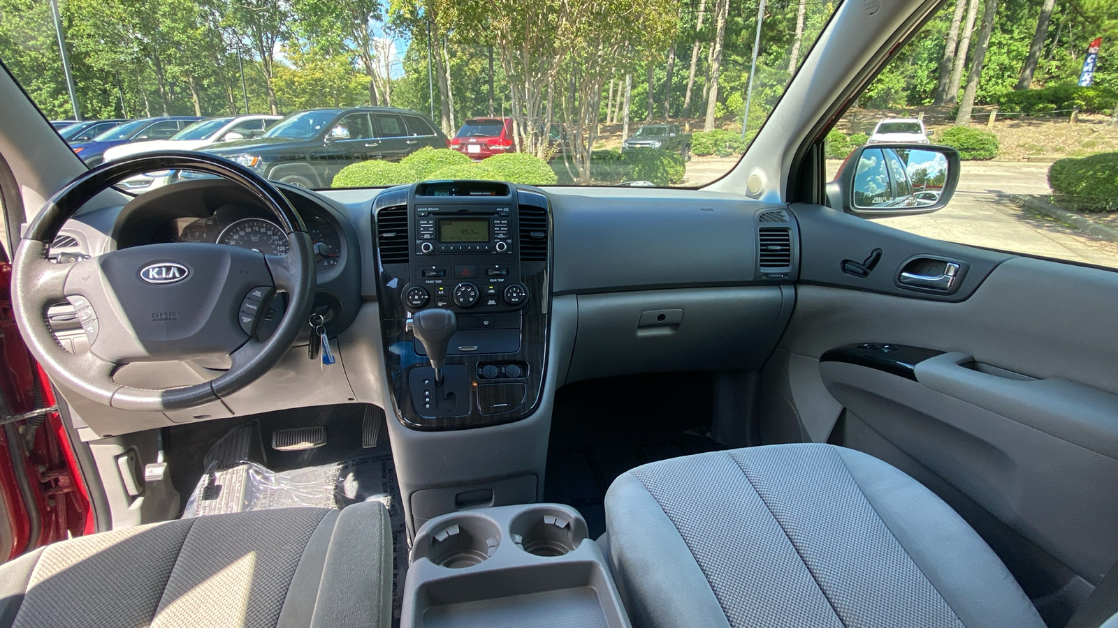 2012 Kia Sedona EX 34