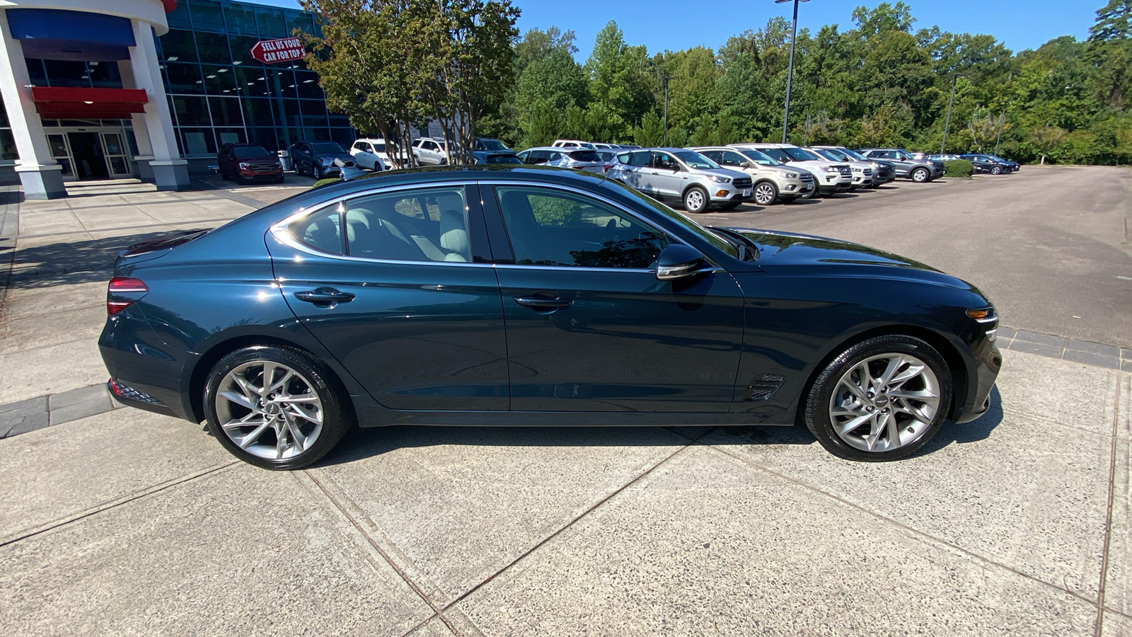 2022 Genesis G70  16