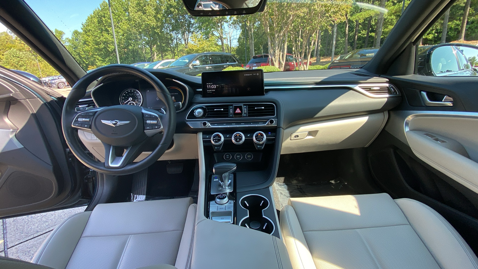 2022 Genesis G70  40