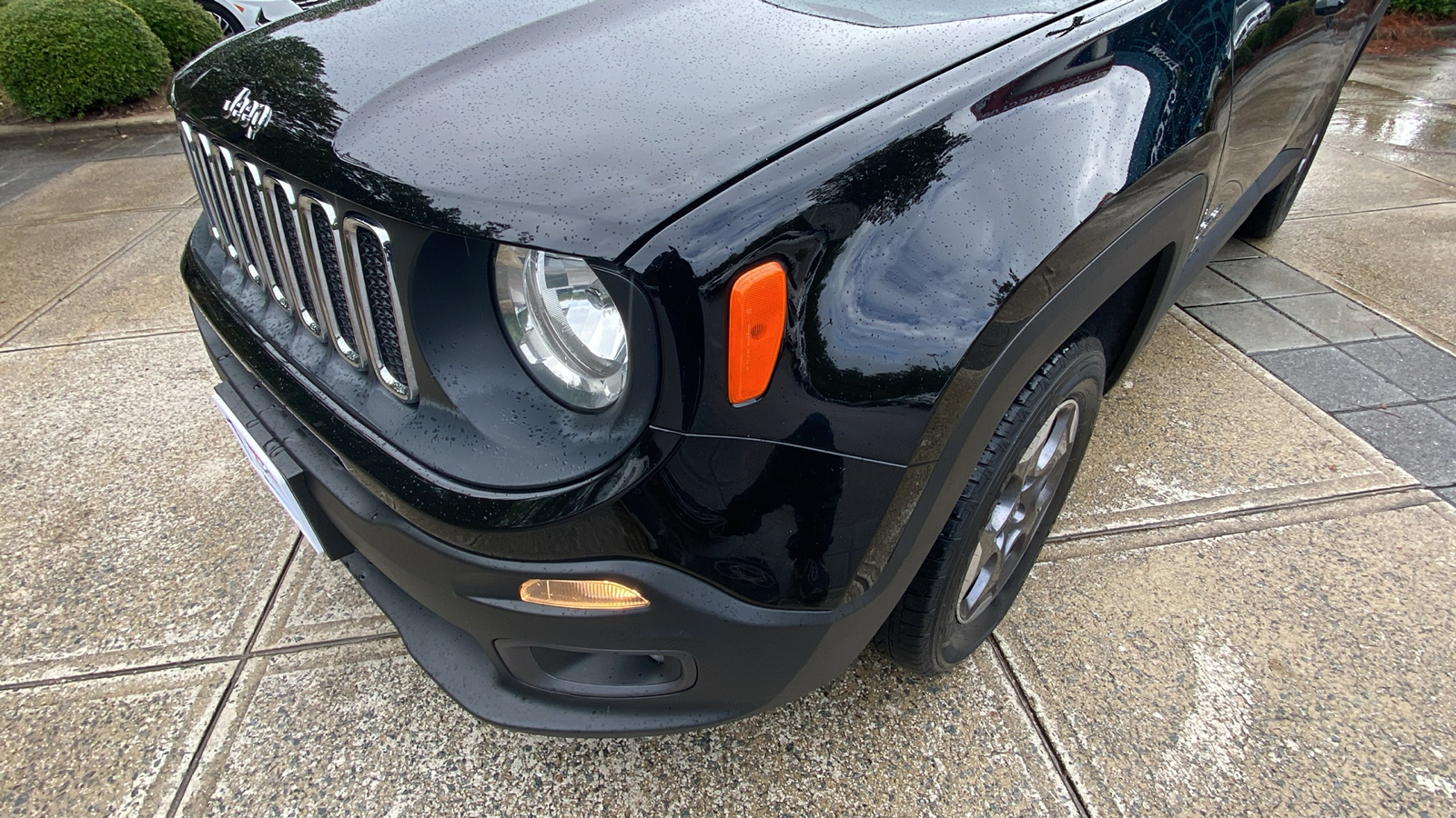 2016 Jeep Renegade  5