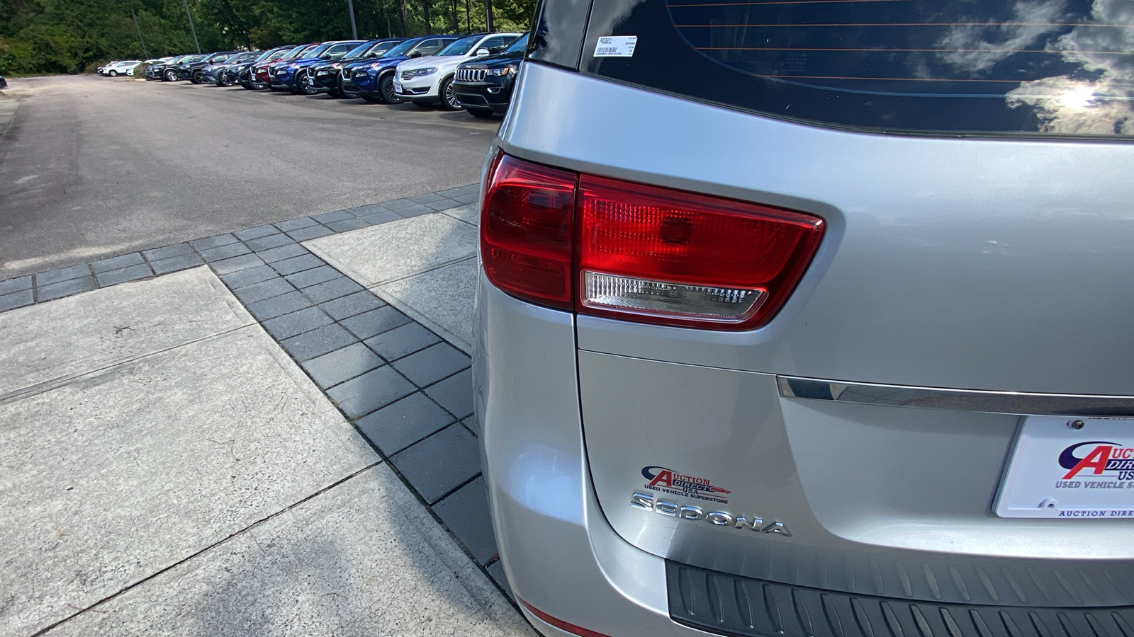 2016 Kia Sedona L 11