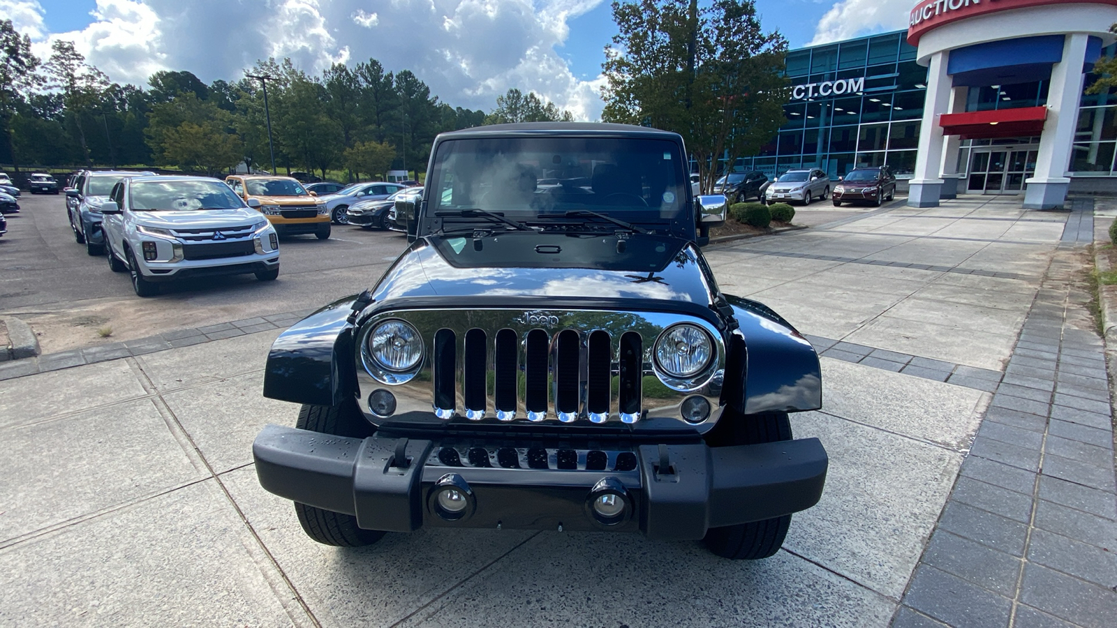 2016 Jeep Wrangler Unlimited Sahara 3