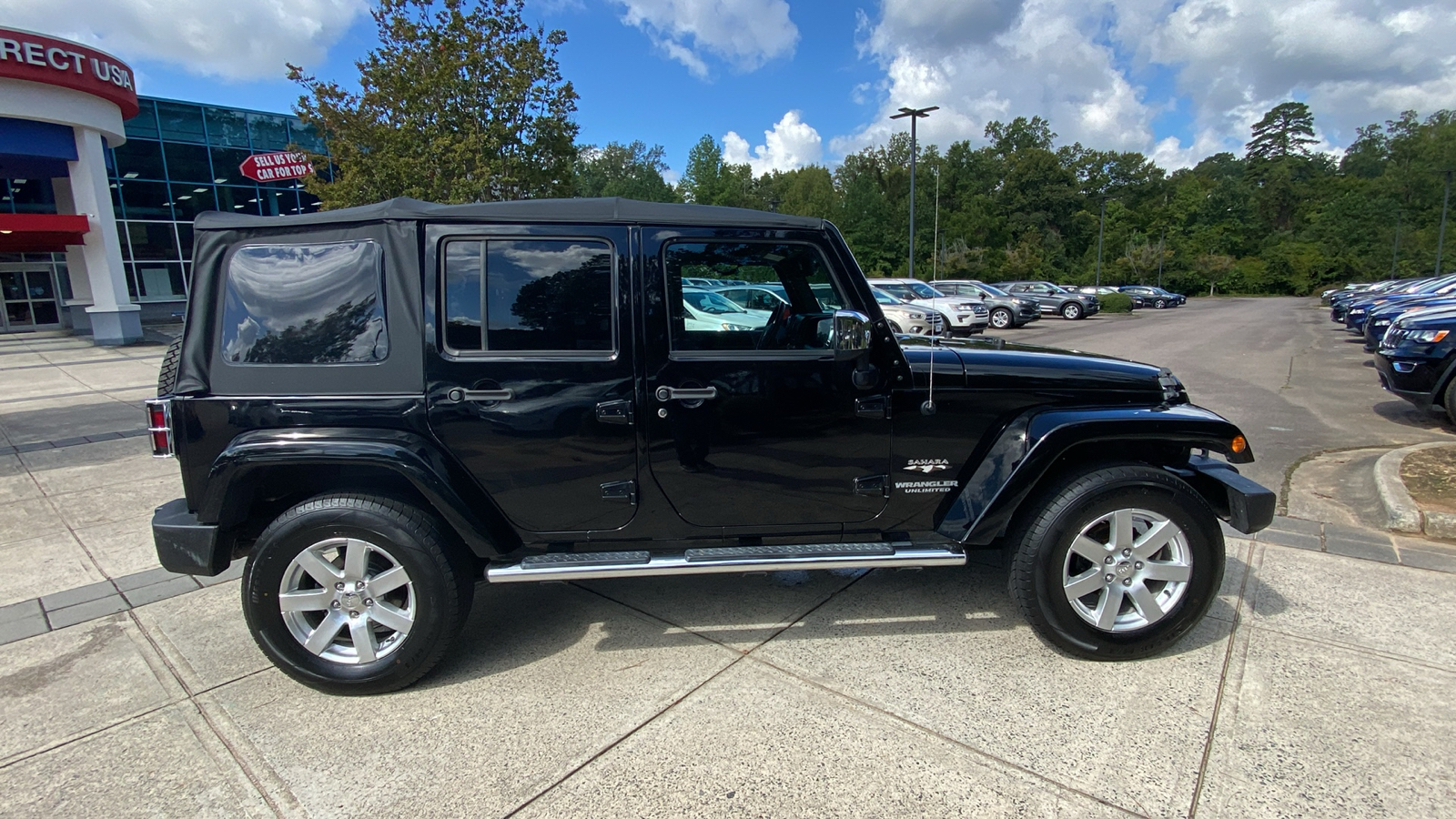 2016 Jeep Wrangler Unlimited Sahara 16