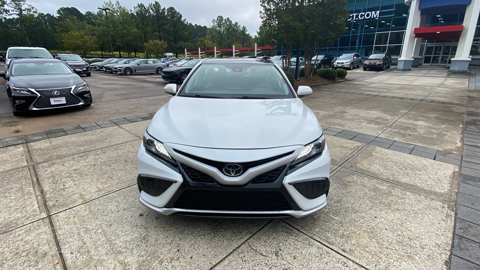 2023 Toyota Camry XSE 3