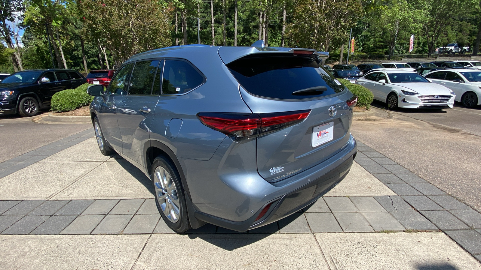 2022 Toyota Highlander Limited 9