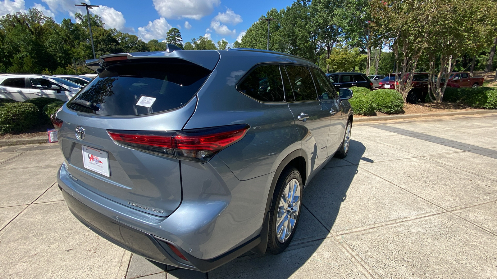 2022 Toyota Highlander Limited 14