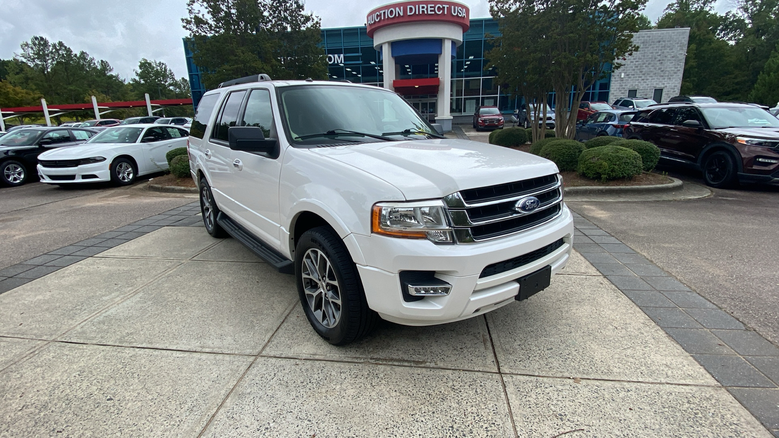 2017 Ford Expedition XLT 1