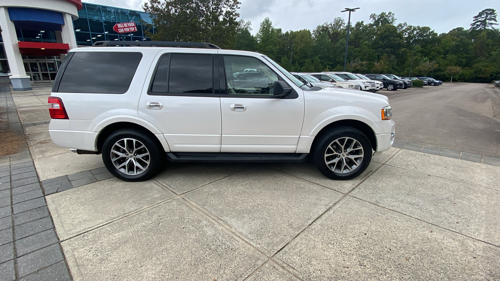 2017 Ford Expedition XLT 16