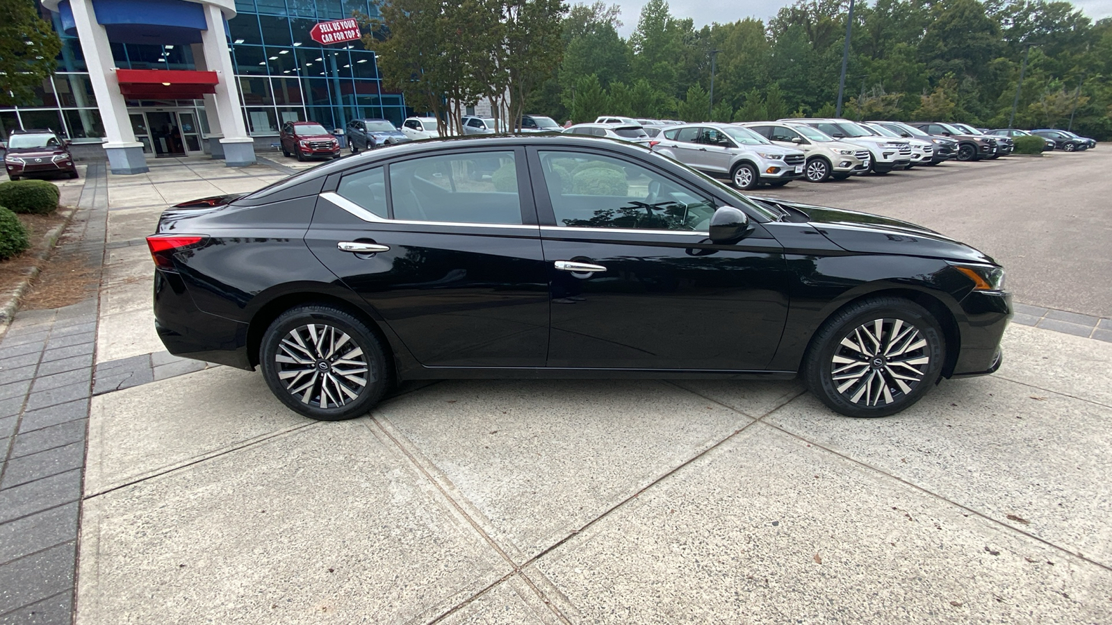 2023 Nissan Altima 2.5 SV 16