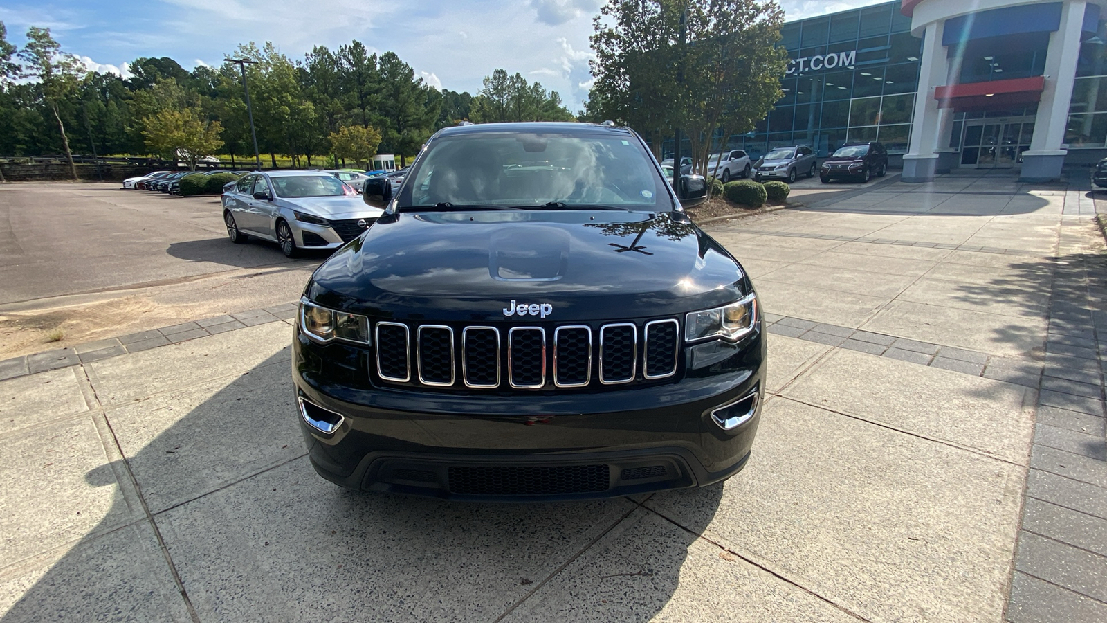 2021 Jeep Grand Cherokee Laredo E 3