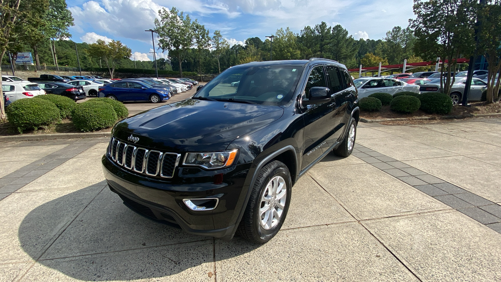 2021 Jeep Grand Cherokee Laredo E 4