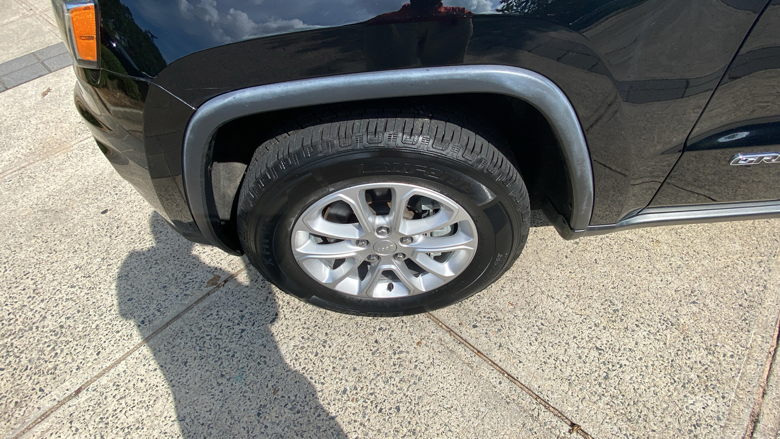 2021 Jeep Grand Cherokee Laredo E 6