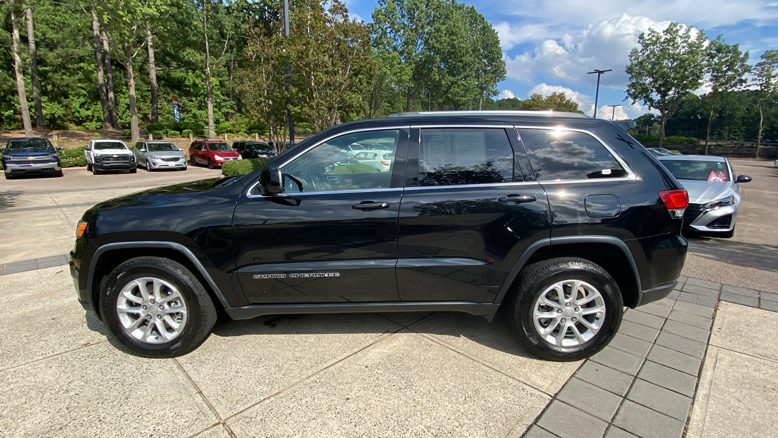 2021 Jeep Grand Cherokee Laredo E 8