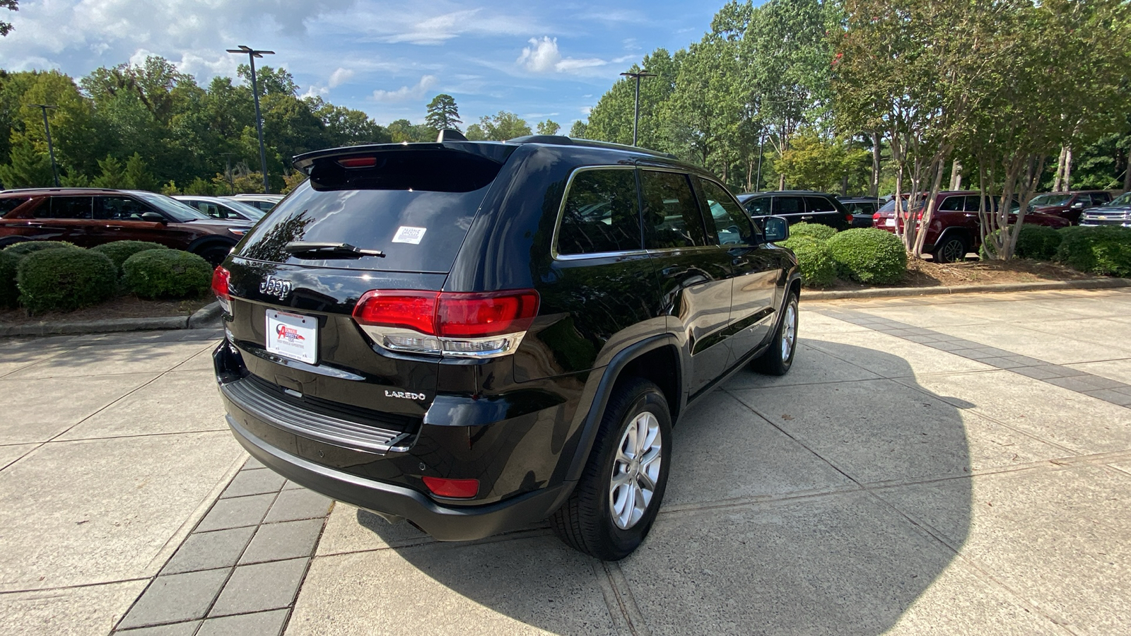 2021 Jeep Grand Cherokee Laredo E 15