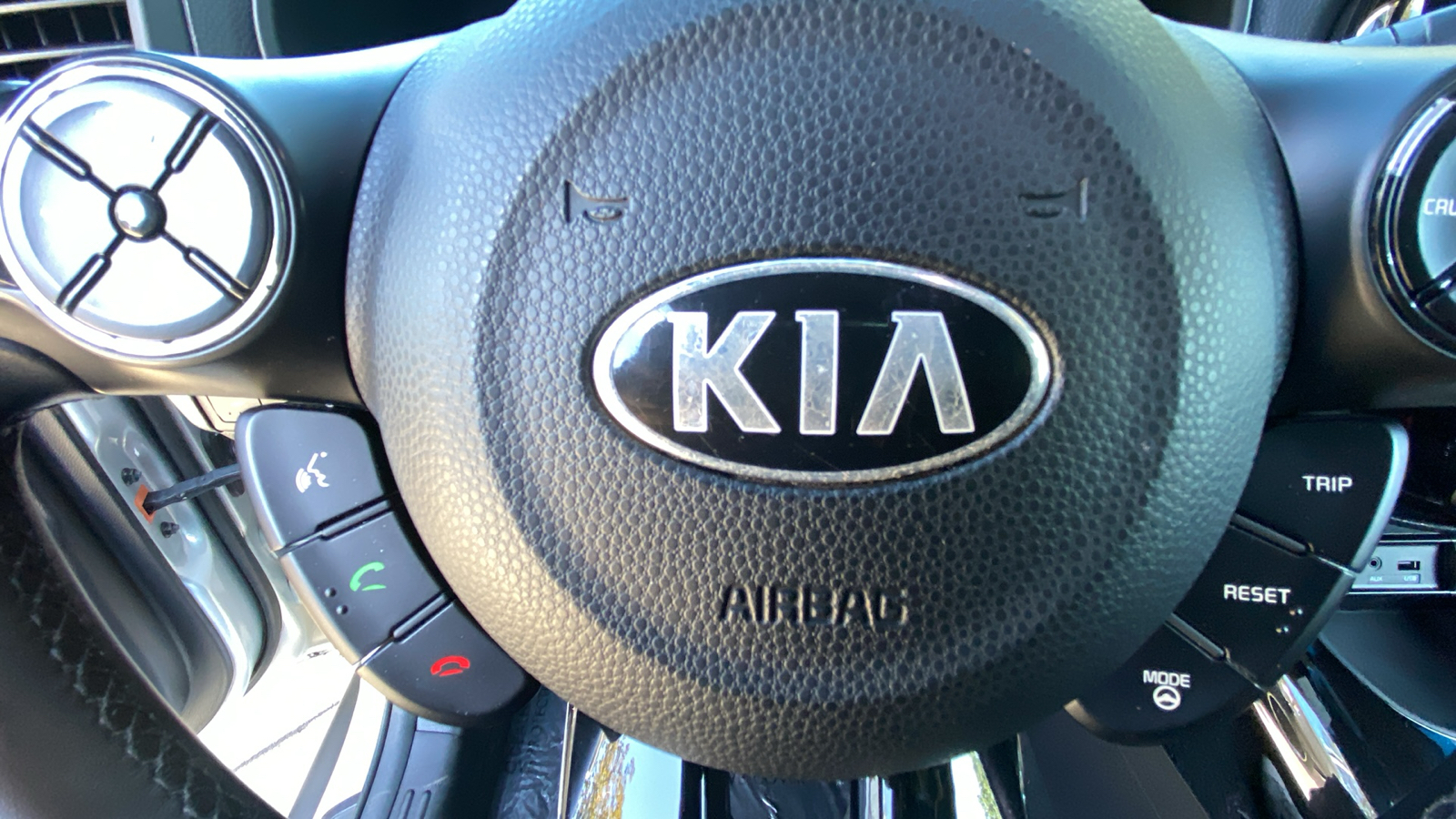 2014 Kia Soul Exclaim 29