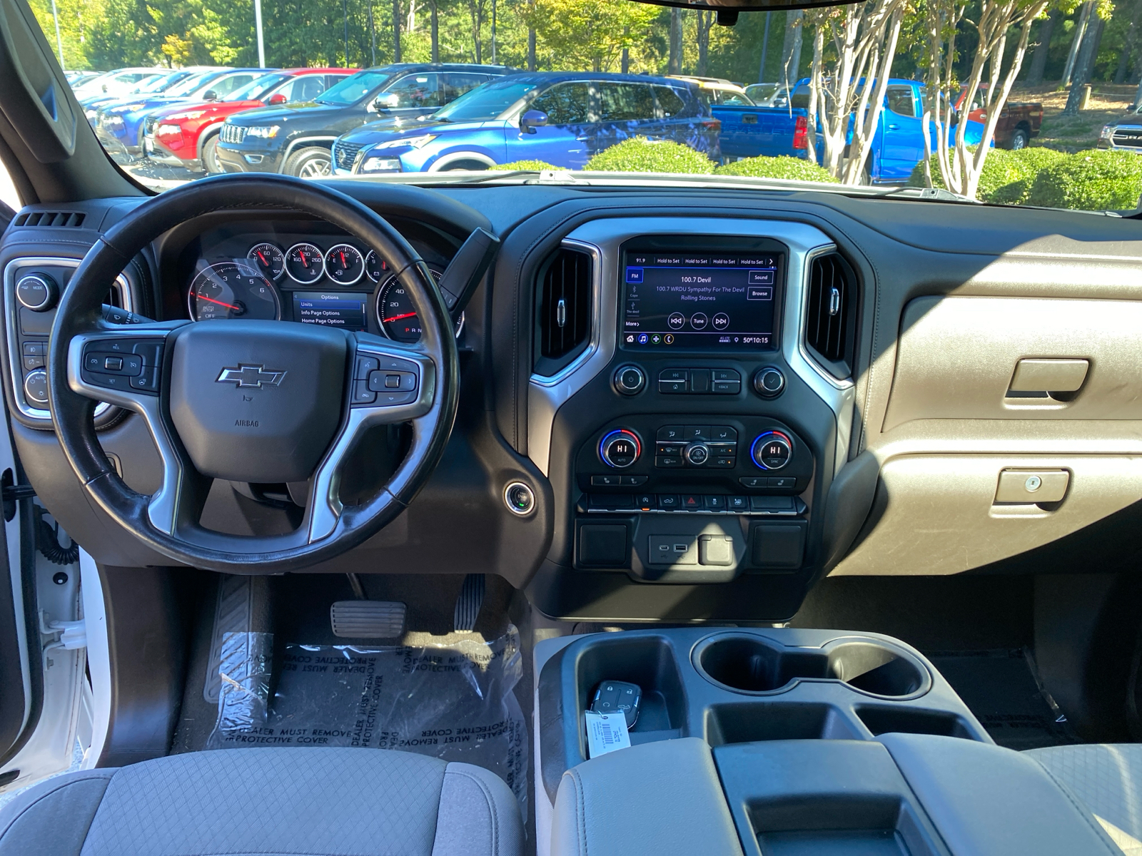 2020 Chevrolet Silverado 1500 RST 29