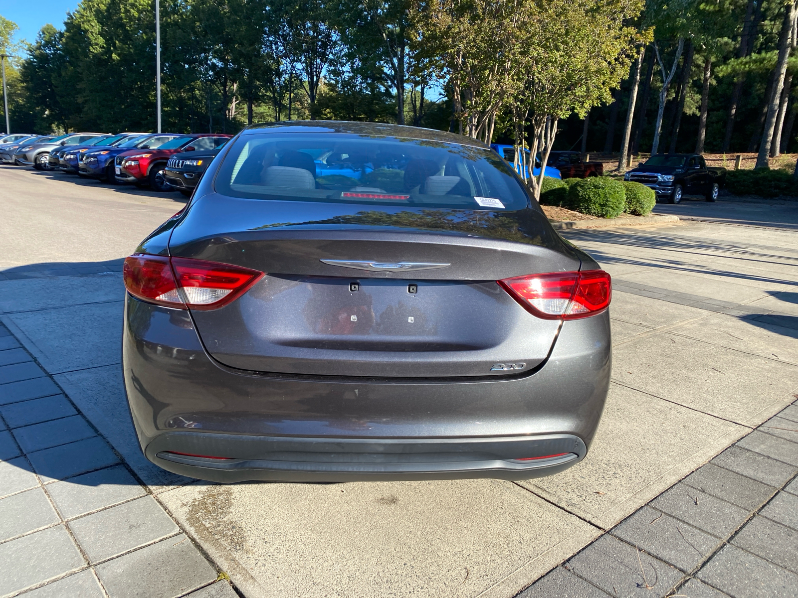 2015 Chrysler 200 LX 7