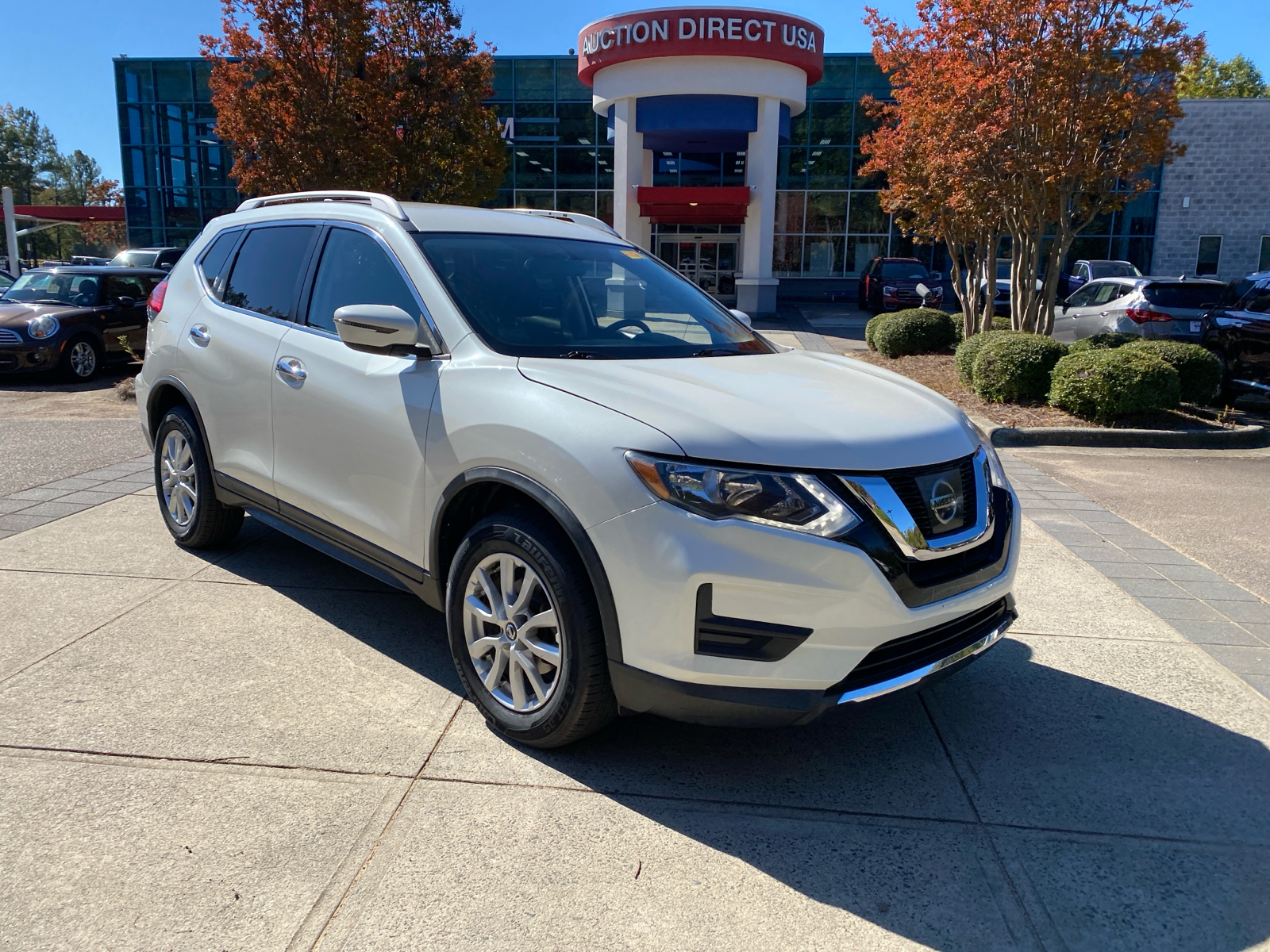 2017 Nissan Rogue SV 2