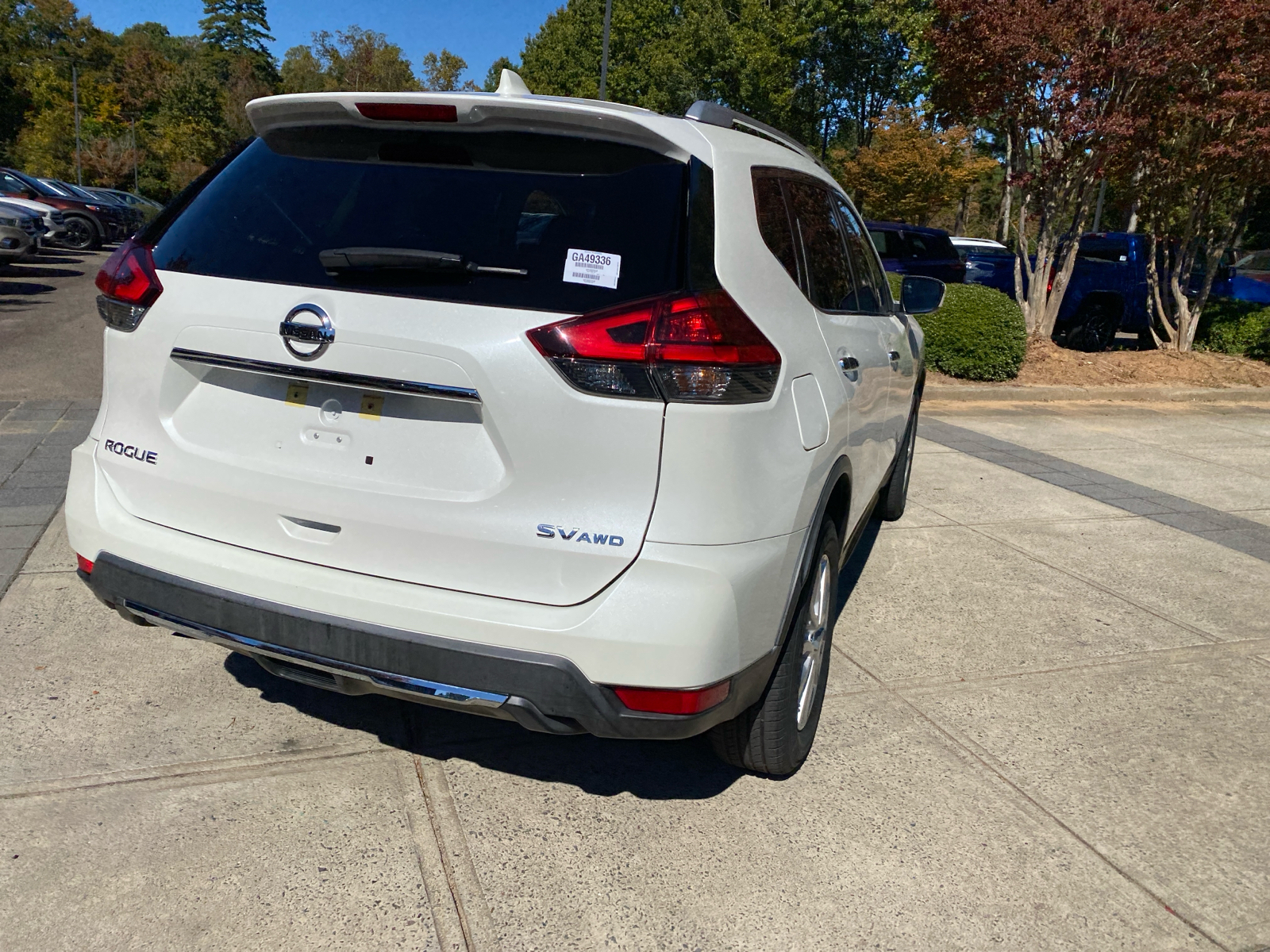 2017 Nissan Rogue SV 8