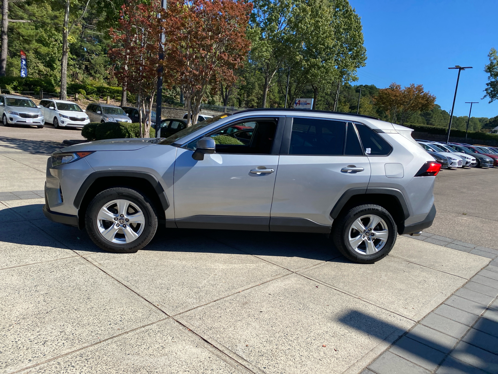 2021 Toyota RAV4 XLE 5