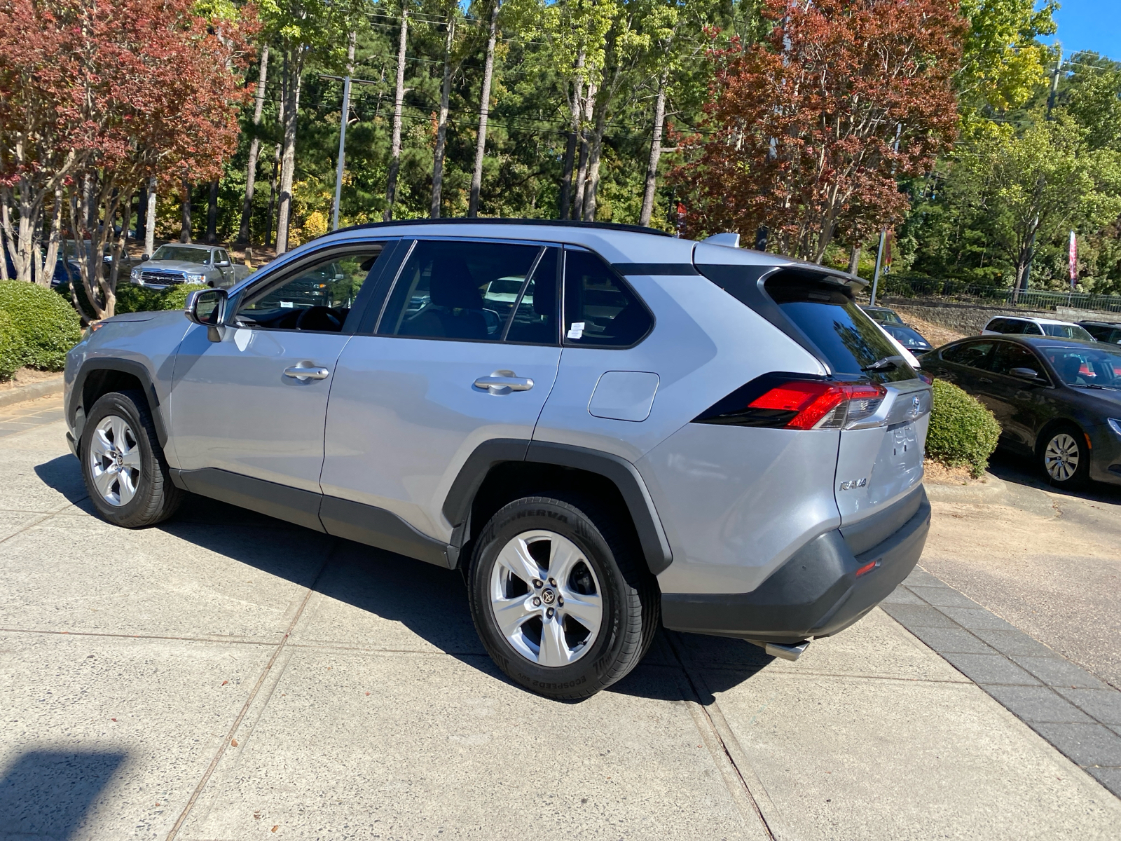 2021 Toyota RAV4 XLE 6