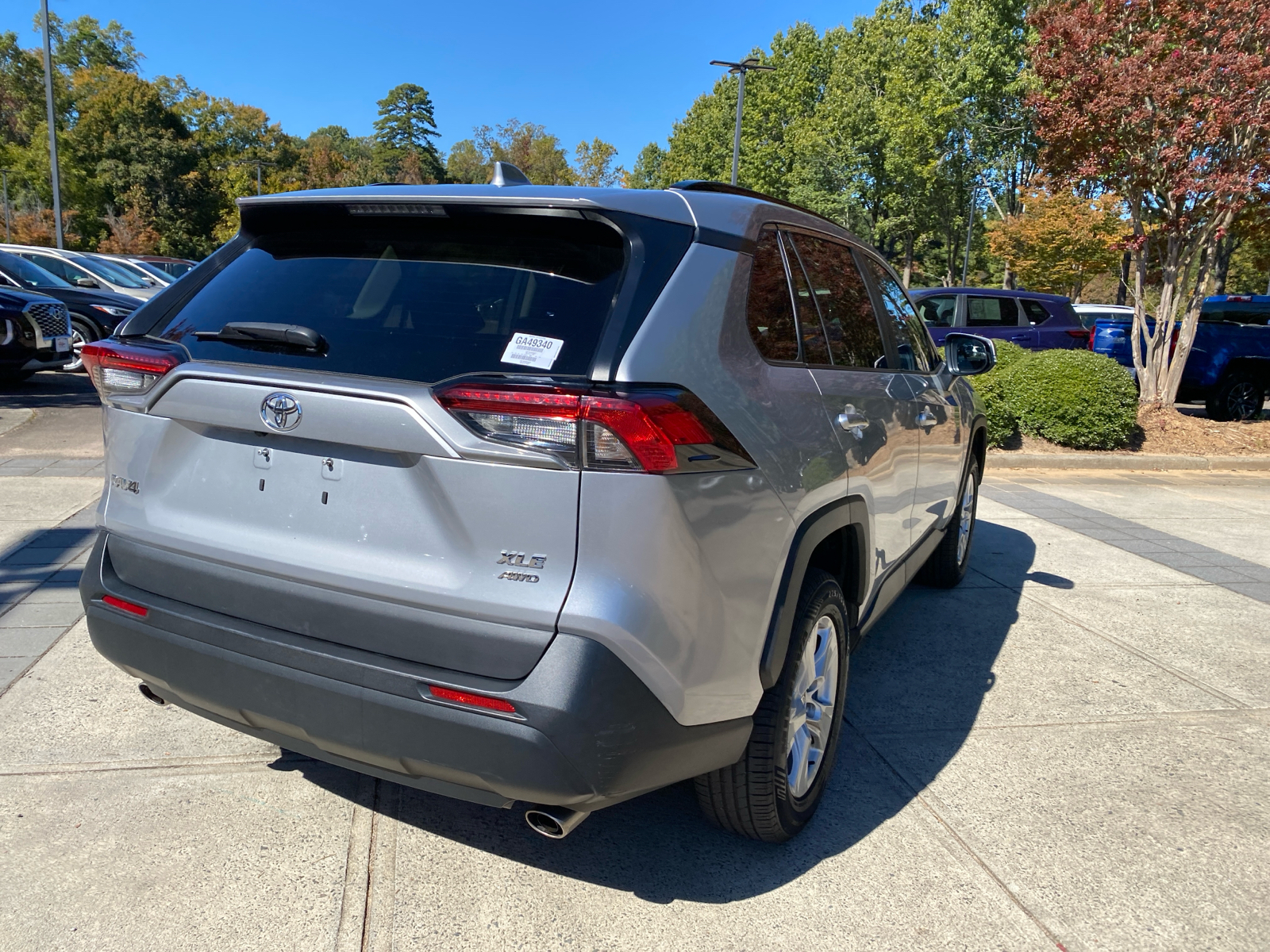 2021 Toyota RAV4 XLE 8