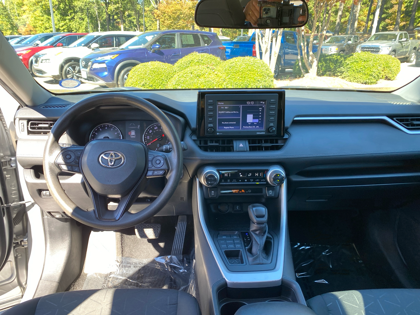 2021 Toyota RAV4 XLE 25