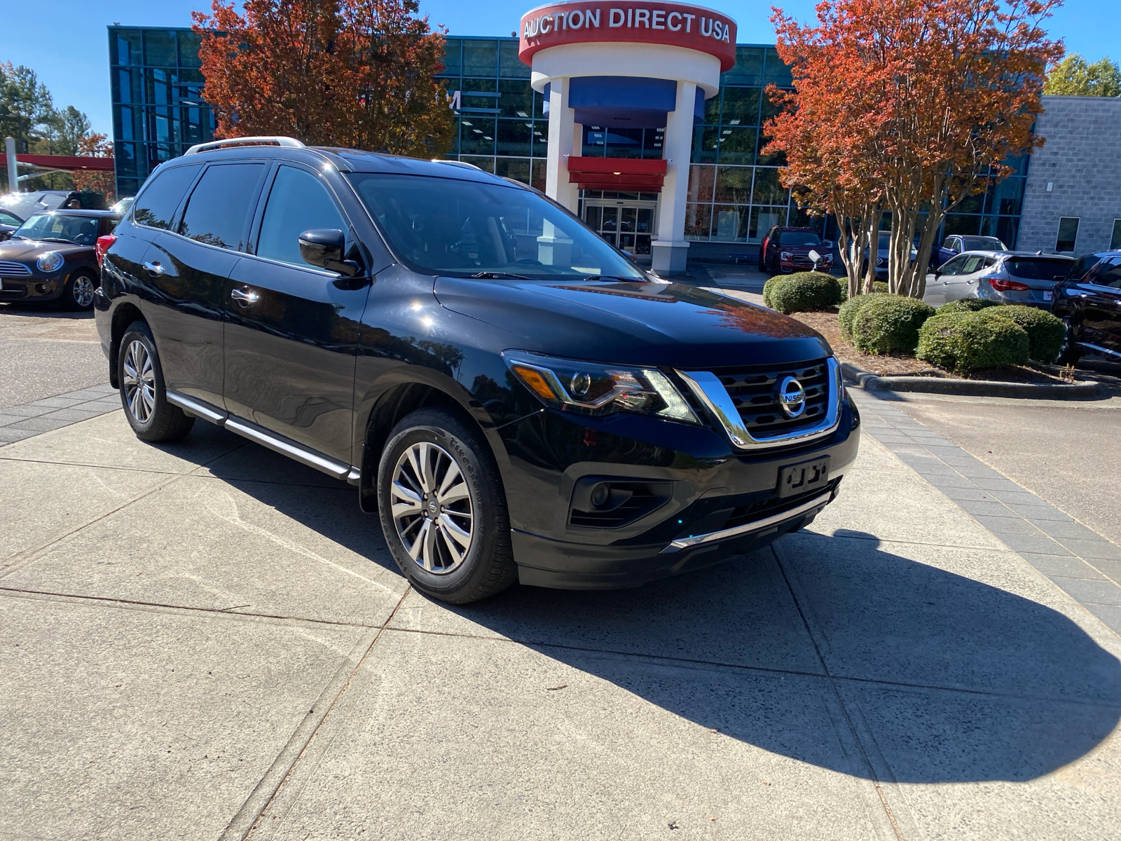 2020 Nissan Pathfinder S 2